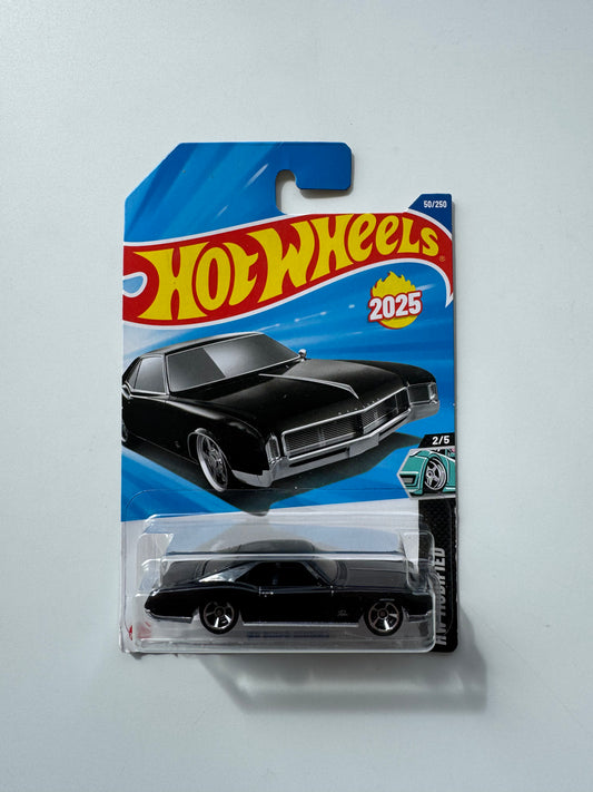 Hot Wheels - Buick Riviera 66’