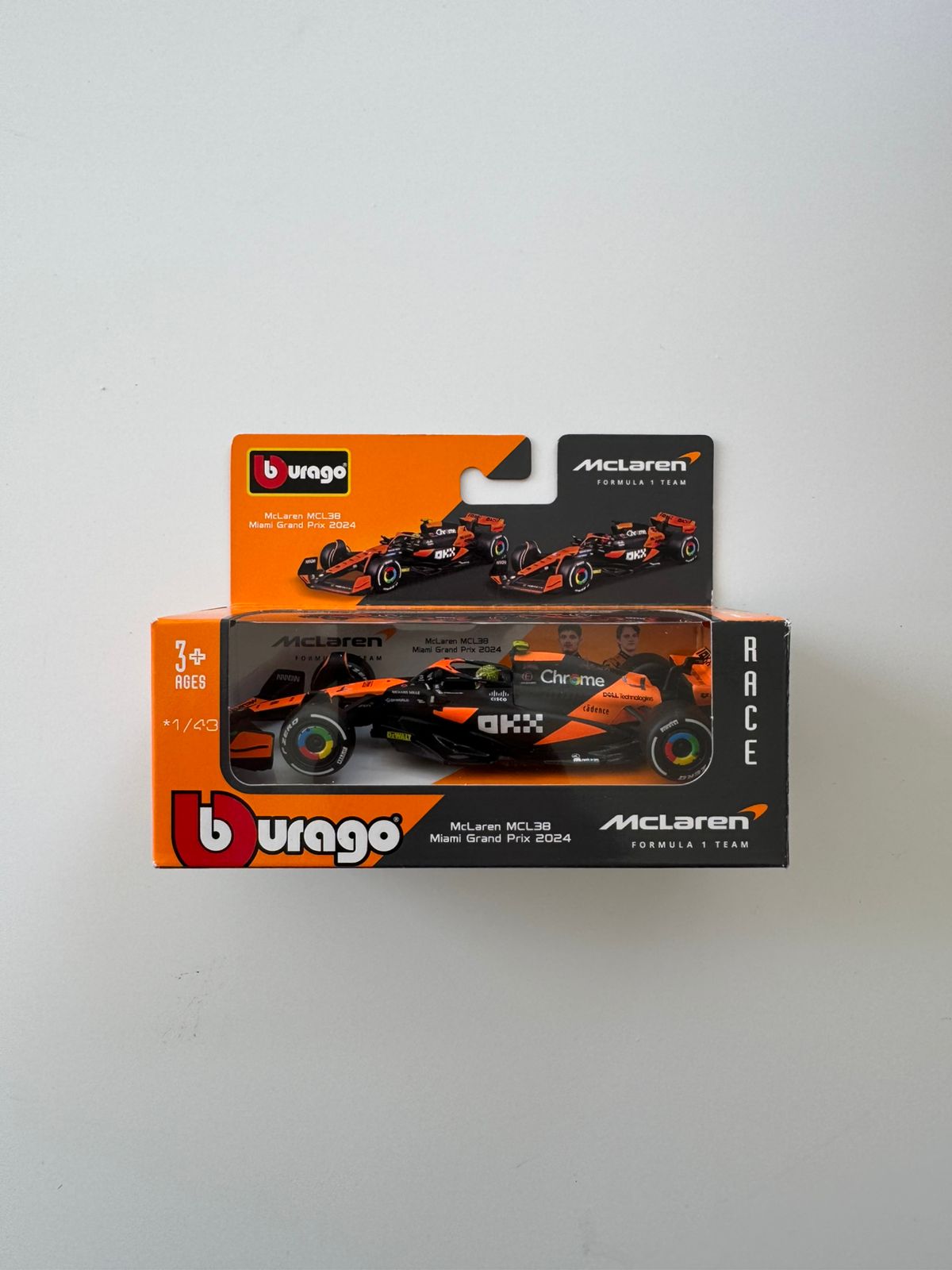 Burago - Mc Laren MCL38