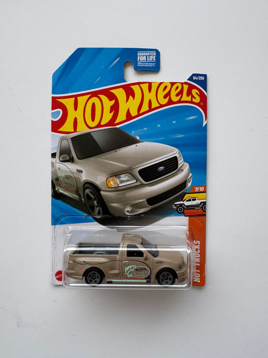 Hot Wheels - Ford F-150 SVT Lightning